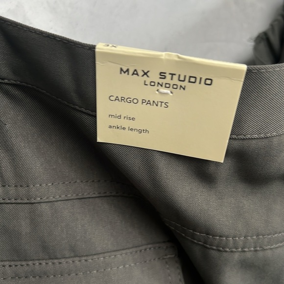 NWT Max Studio Women's Plus Size Soft Twill Ankle Cargo Pant - Picture 10 of 12